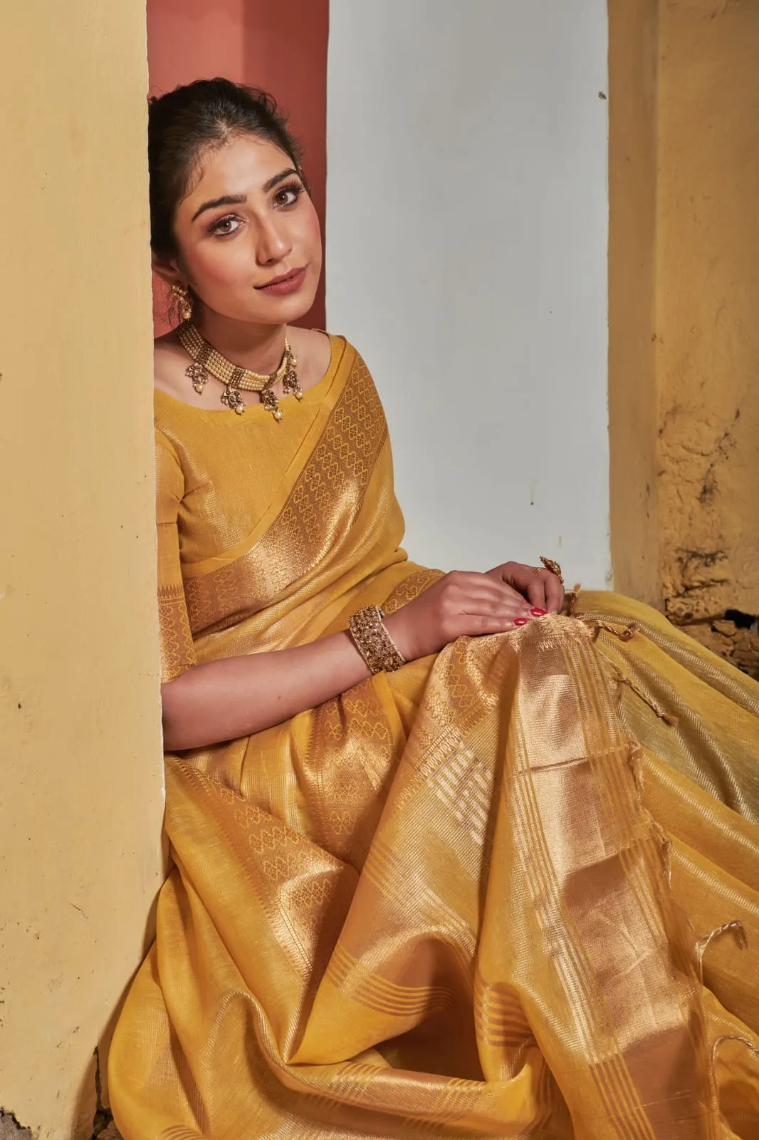 Fancy Wear Silk Weaving Saree