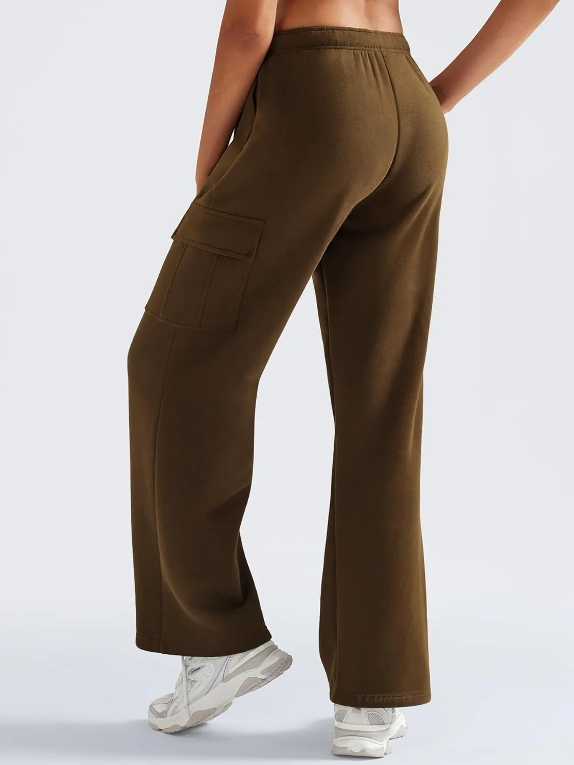 YEOREO Sweatpants Womens Cargo Pants Fleece Lined Wide Leg Joggers Baggy Drawstring Nairi Sweat Pants with Pockets
